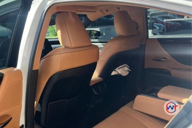 Lexus Sedan 350 Leather Seating